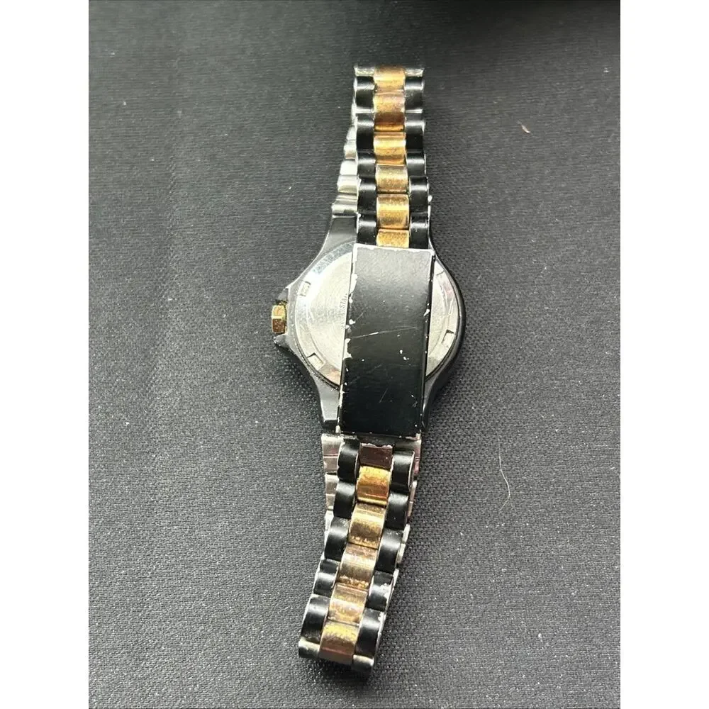 Vintage Waltham Black And Gold Tone Women’s Quartz Watch